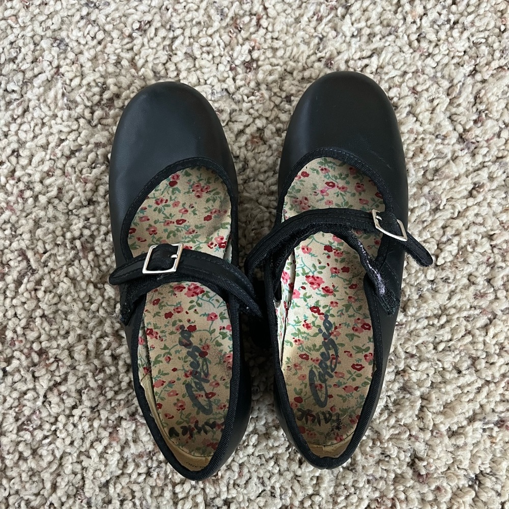 Capezio size 1.5 Black Leather Tap Shoes